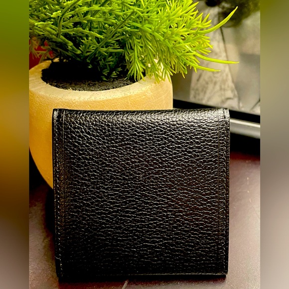 Burberry Haymarket pattern - Picture 2 of 4